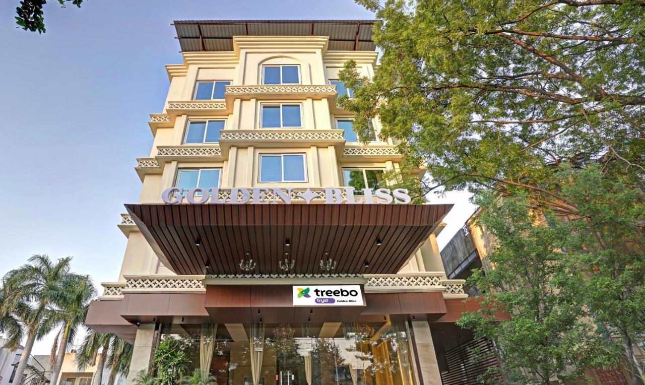 Treebo Premium Golden Bliss Trimurti Nagar Square Nagpur Eksteriør bilde